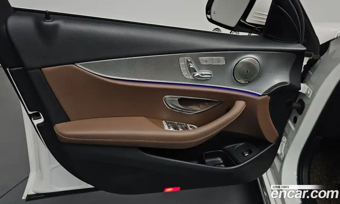 Mercedes-Benz E-Class 2018 2.0 автомат (гидро), фото 13