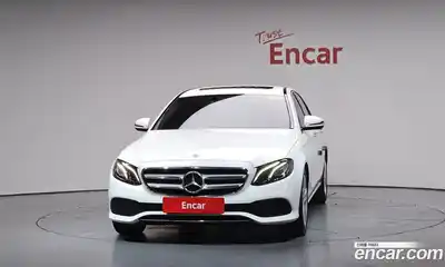 Mercedes-Benz E-Class 2018 2.0 автомат (гидро), миниатюра 2