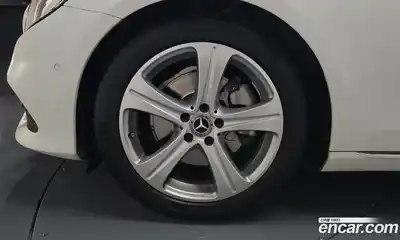 Mercedes-Benz E-Class 2018 2.0 автомат (гидро), миниатюра 4