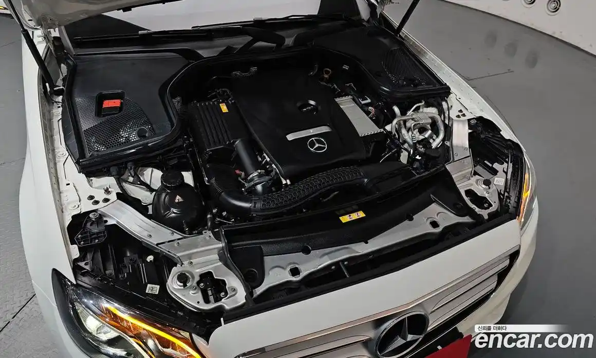 Mercedes-Benz E-Class 2018 2.0 автомат (гидро), фото 5