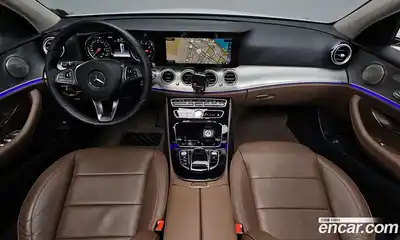 Mercedes-Benz E-Class 2018 2.0 автомат (гидро), миниатюра 9