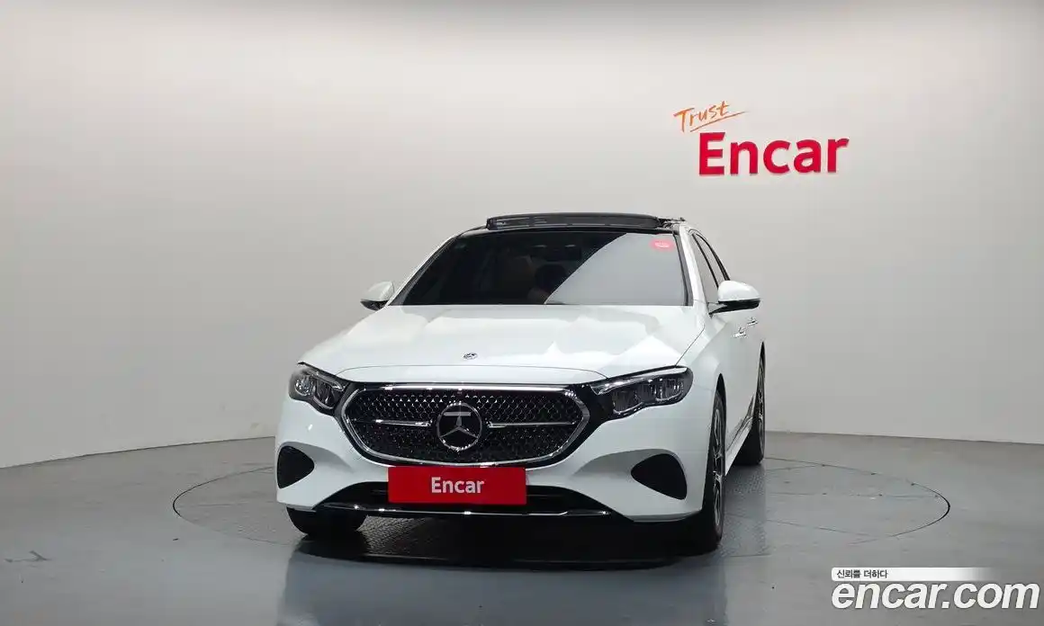 Mercedes-Benz E-Class 2026 2.0 гидро, фото 3