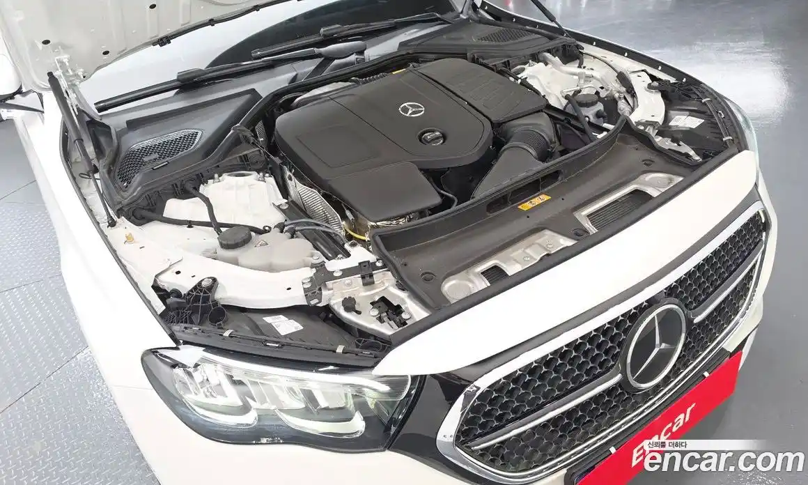 Mercedes-Benz E-Class 2026 2.0 гидро, фото 6