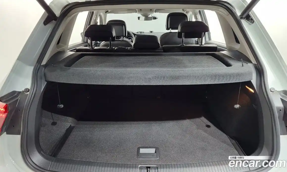 Volkswagen Tiguan 2019 2.0 автомат (гидро), фото 23