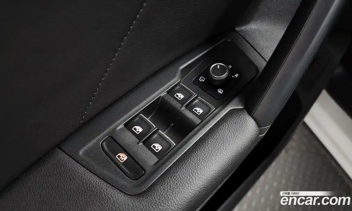Volkswagen Tiguan 2019 2.0 автомат (гидро), фото 34