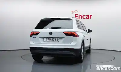 Volkswagen Tiguan 2019 2.0 автомат (гидро), миниатюра 4