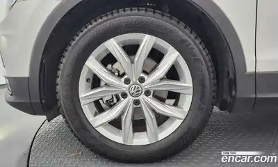 Volkswagen Tiguan 2019 2.0 автомат (гидро), миниатюра 5