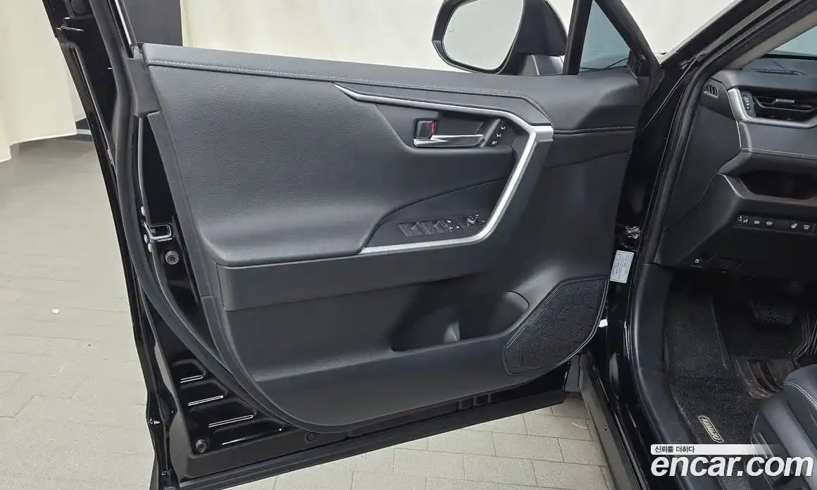 Toyota RAV4 2023 2.5 гидро, фото 14