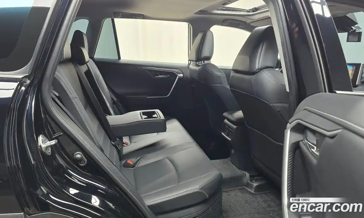 Toyota RAV4 2023 2.5 гидро, фото 17
