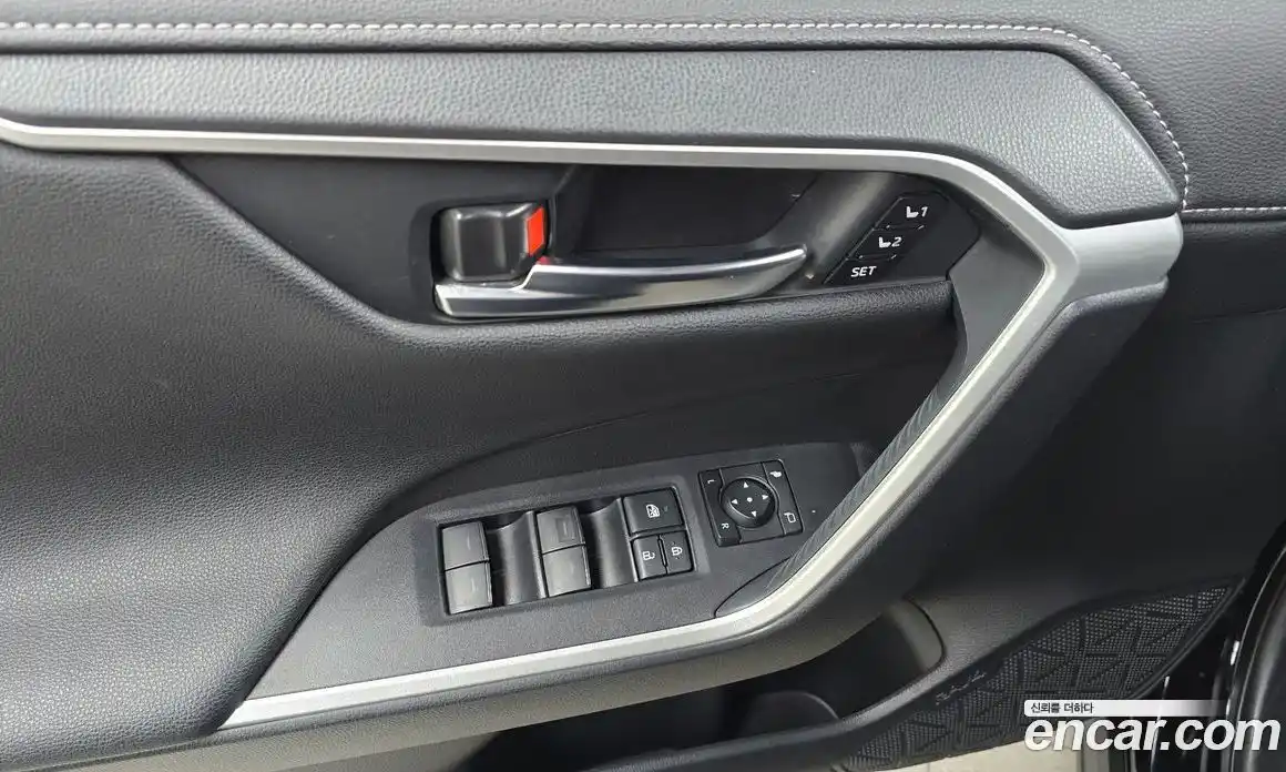 Toyota RAV4 2023 2.5 гидро, фото 25