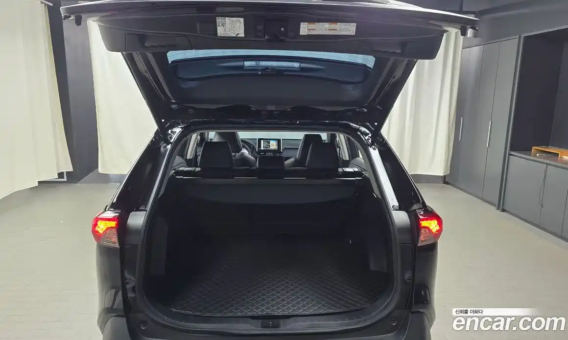 Toyota RAV4 2023 2.5 гидро, фото 27