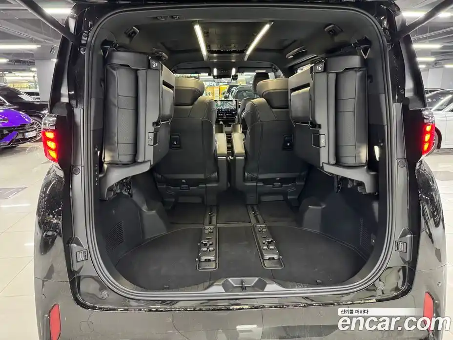 Toyota Alphard 2024 2.5 гидро, фото 13