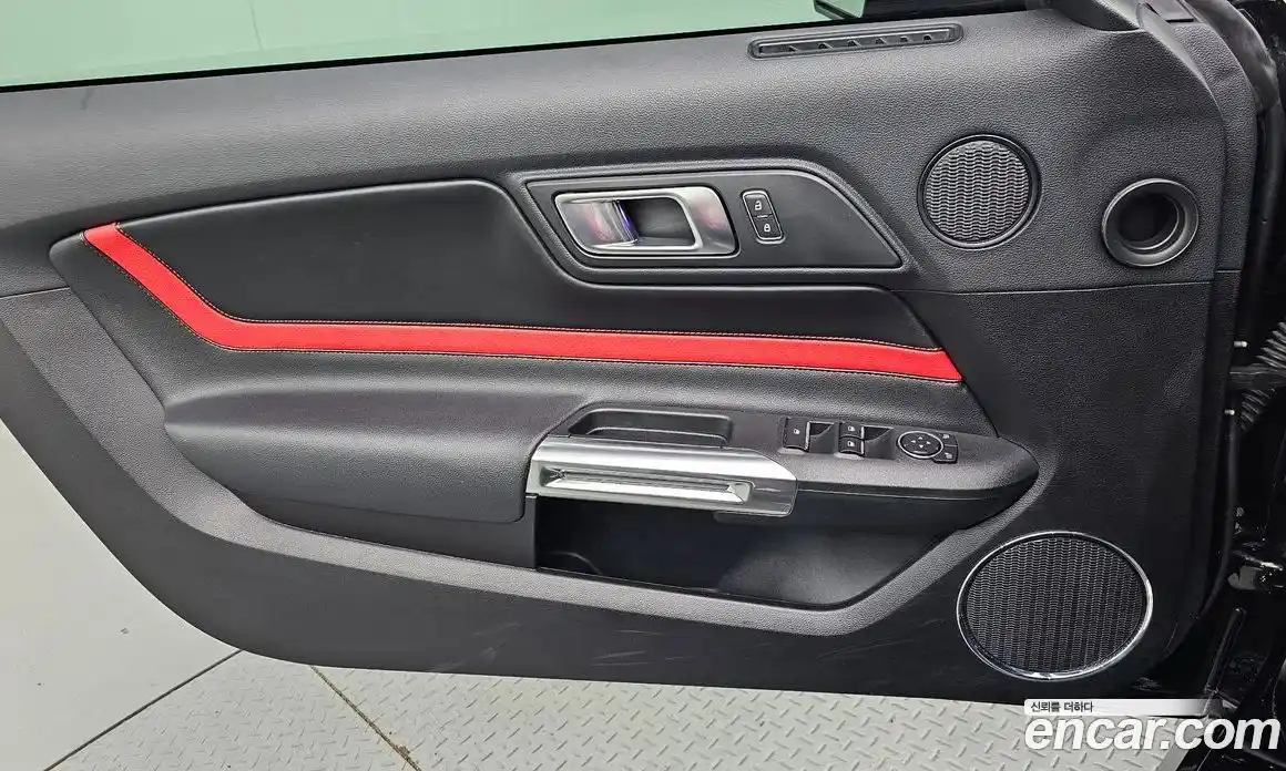 Ford Mustang 2022 5.0 автомат (гидро), фото 15