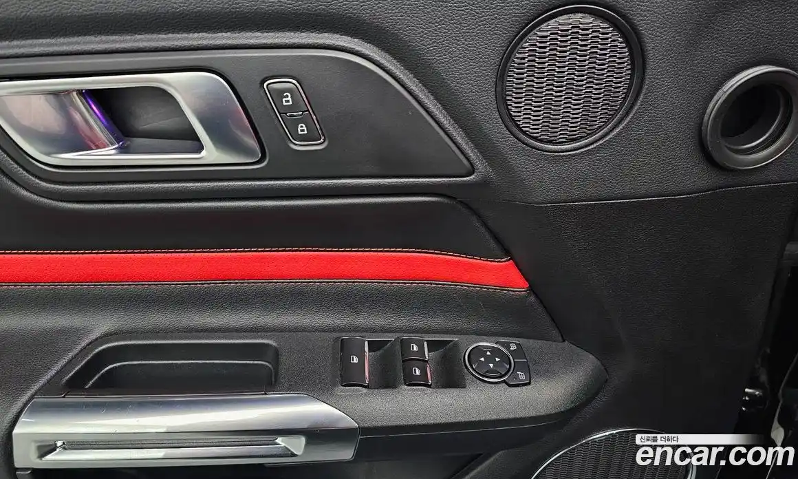 Ford Mustang 2022 5.0 автомат (гидро), фото 25