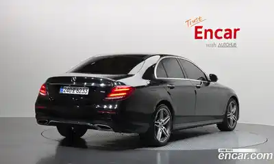 Mercedes-Benz E-Class 2020 2.0 автомат (гидро), миниатюра 2