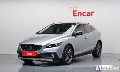 Volvo V40, 2015, 56 470 км
