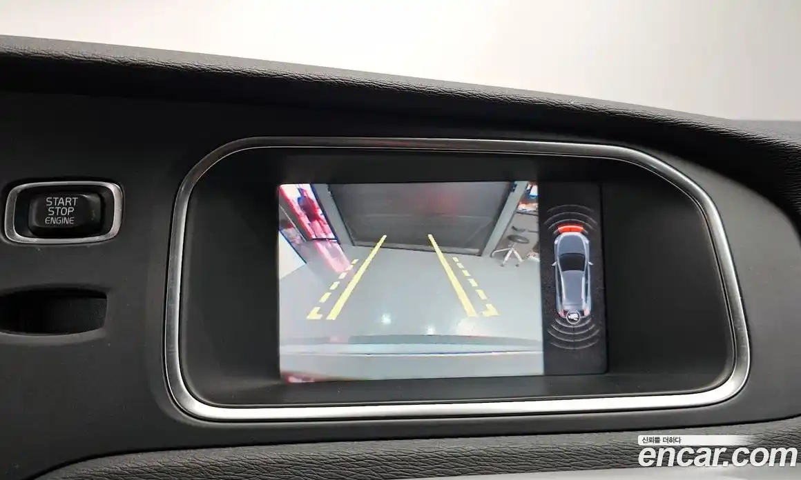 Volvo V40 2015 2.0 автомат (гидро), фото 13