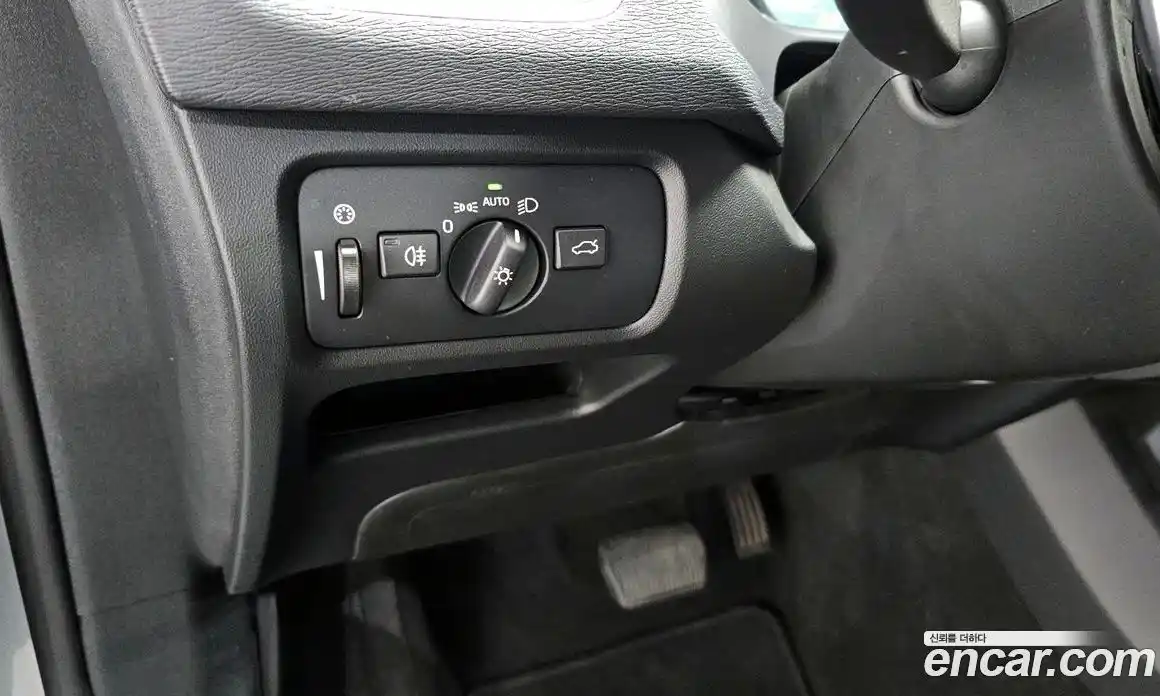 Volvo V40 2015 2.0 автомат (гидро), фото 19