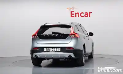 Volvo V40 2015 2.0 автомат (гидро), миниатюра 4