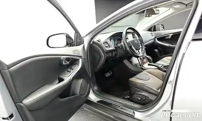 Volvo V40 2015 2.0 автомат (гидро), миниатюра 10