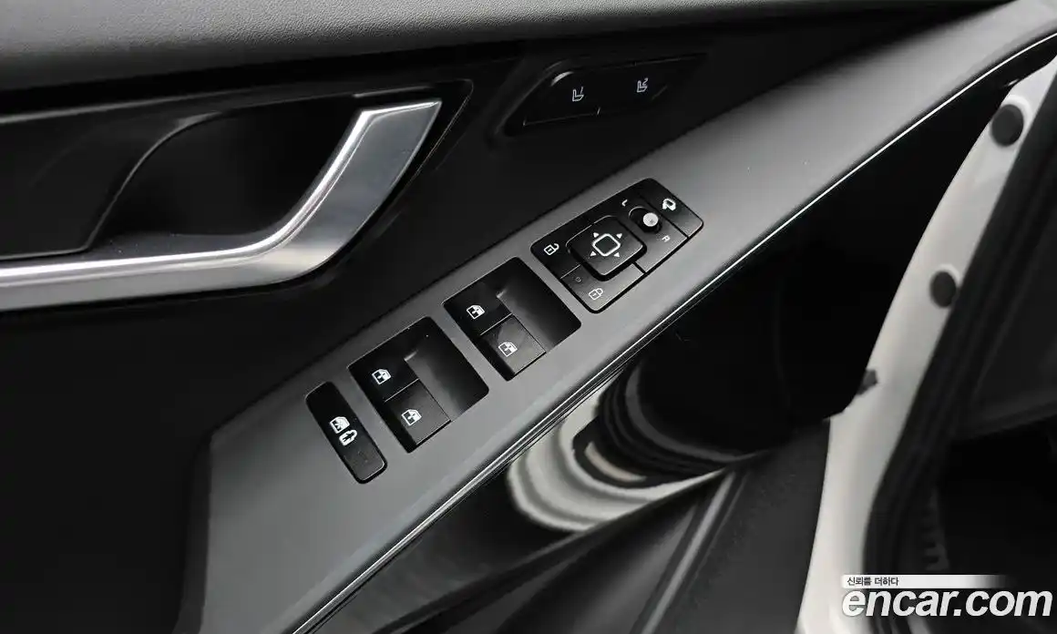 Kia Niro 2024 0.2 гидро, фото 17