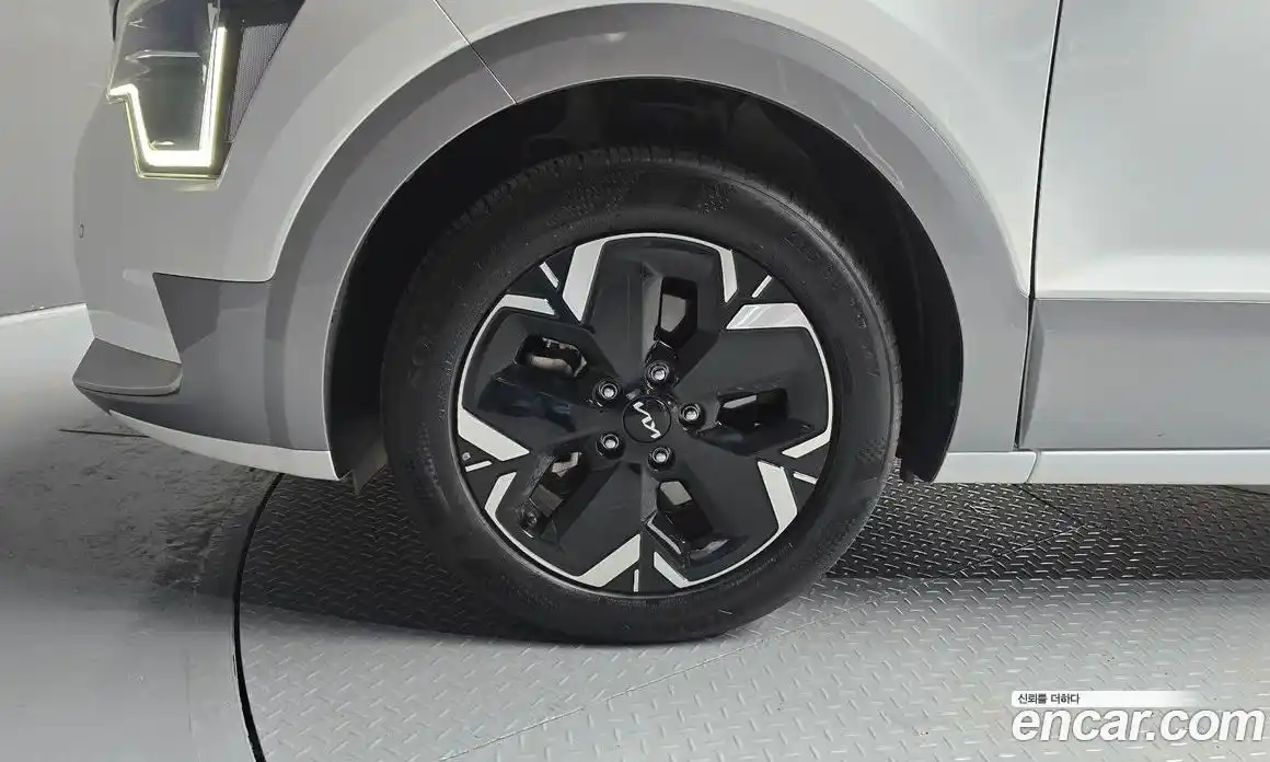 Kia Niro 2024 0.2 гидро, фото 5
