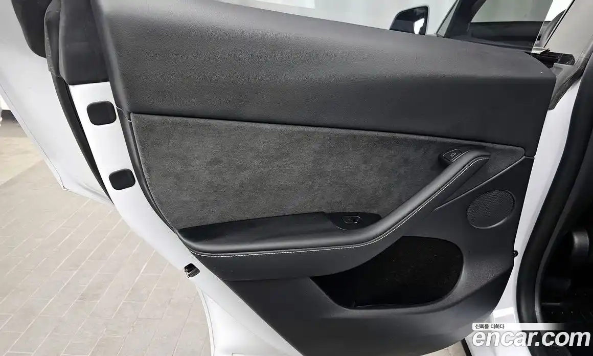 Tesla Model Y 2023 0.2 гидро, фото 15