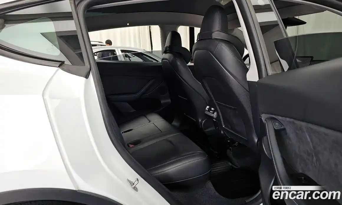 Tesla Model Y 2023 0.2 гидро, фото 18