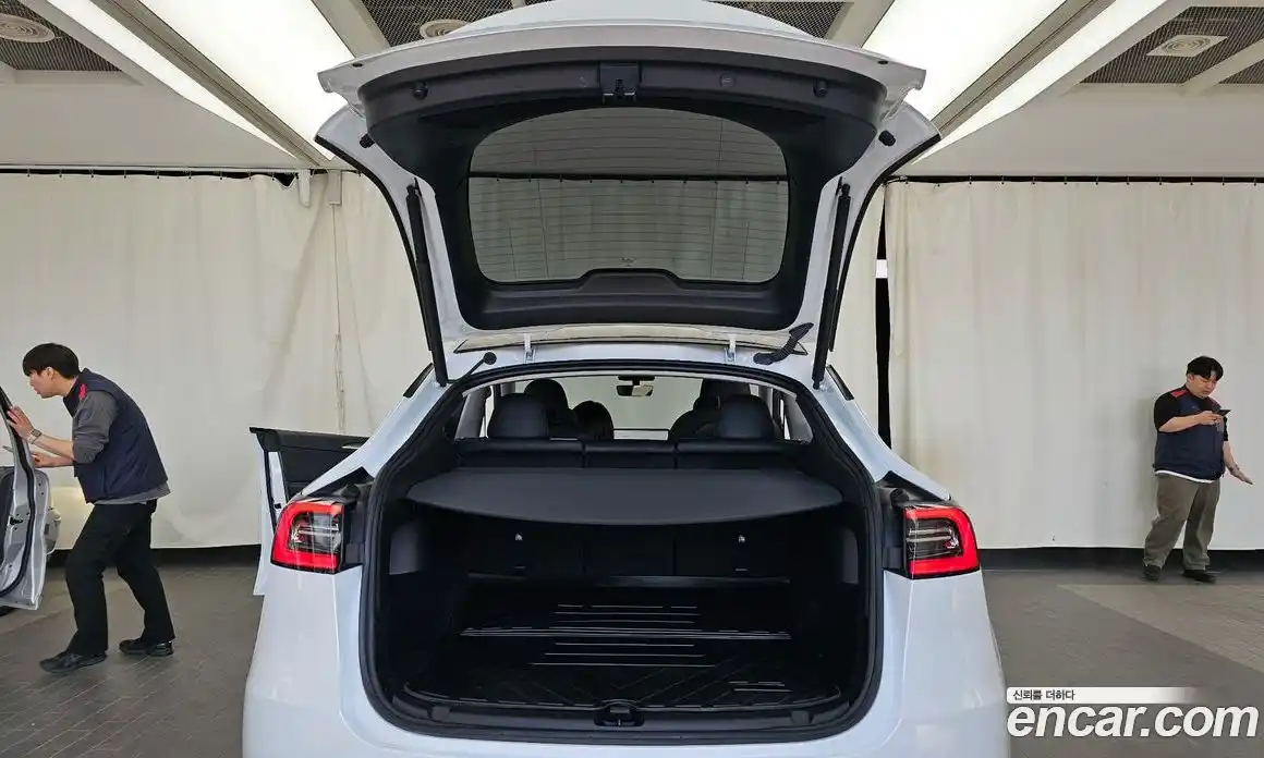 Tesla Model Y 2023 0.2 гидро, фото 26