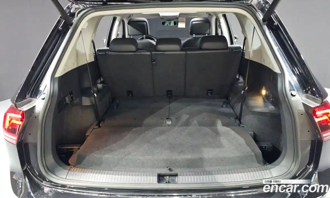 Volkswagen Tiguan 2020 2.0 автомат (гидро), фото 20