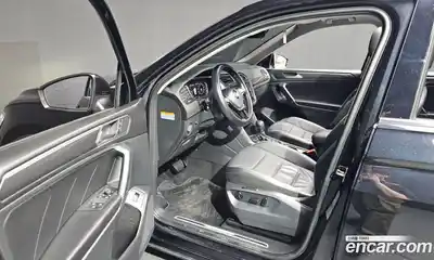 Volkswagen Tiguan 2020 2.0 автомат (гидро), миниатюра 10