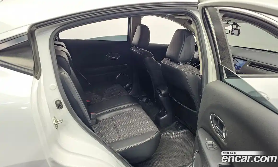 Honda HR-V 2016 1.8 автомат (гидро), фото 12