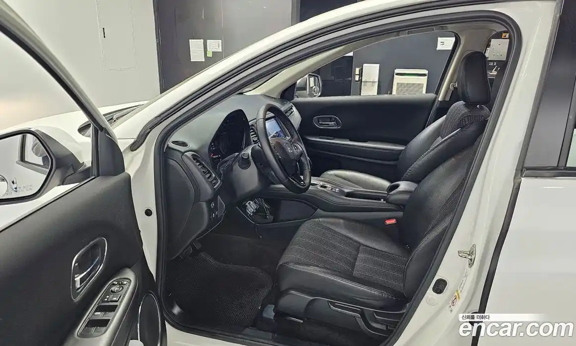 Honda HR-V 2016 1.8 автомат (гидро), фото 10