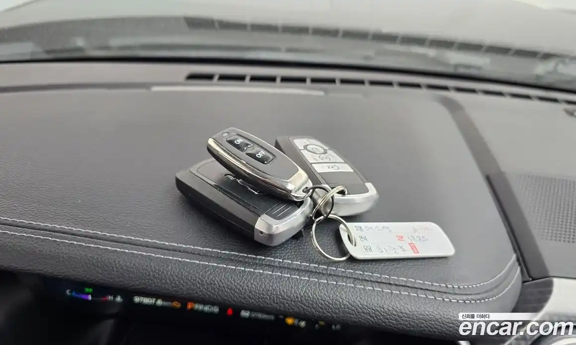 Ford Mustang 2018 2.3 автомат (гидро), фото 21