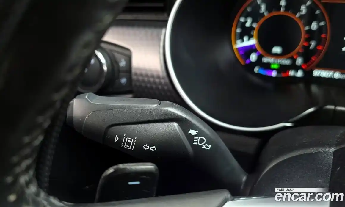 Ford Mustang 2018 2.3 автомат (гидро), фото 26