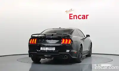 Ford Mustang 2018 2.3 автомат (гидро), миниатюра 4