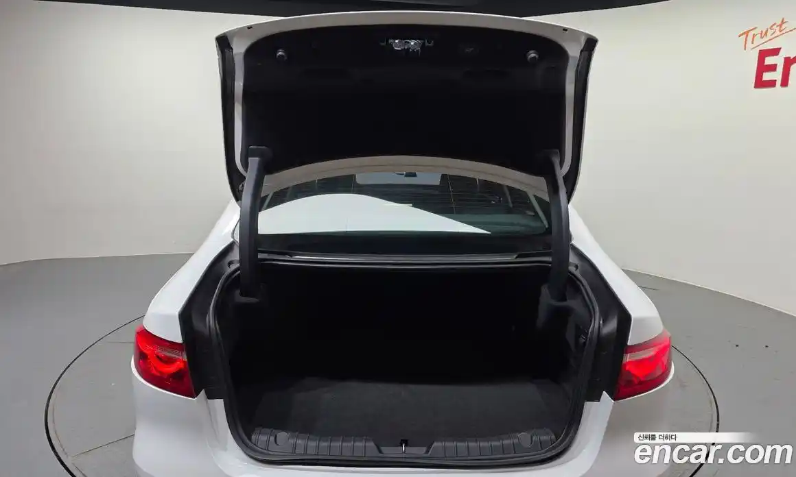Jaguar XF 2016 2.0 гидро, фото 20