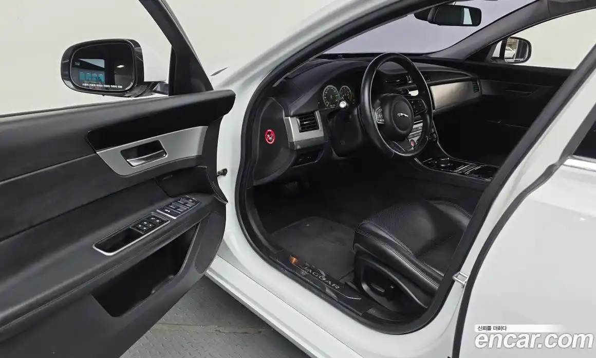 Jaguar XF 2016 2.0 гидро, фото 10