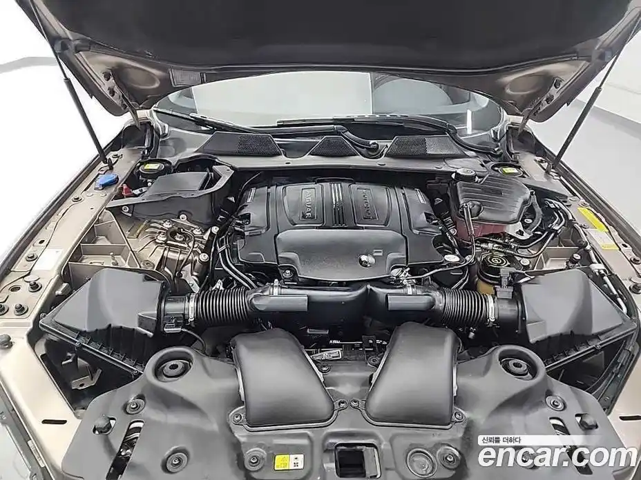 Jaguar XJ 2017 3.0 гидро, фото 5