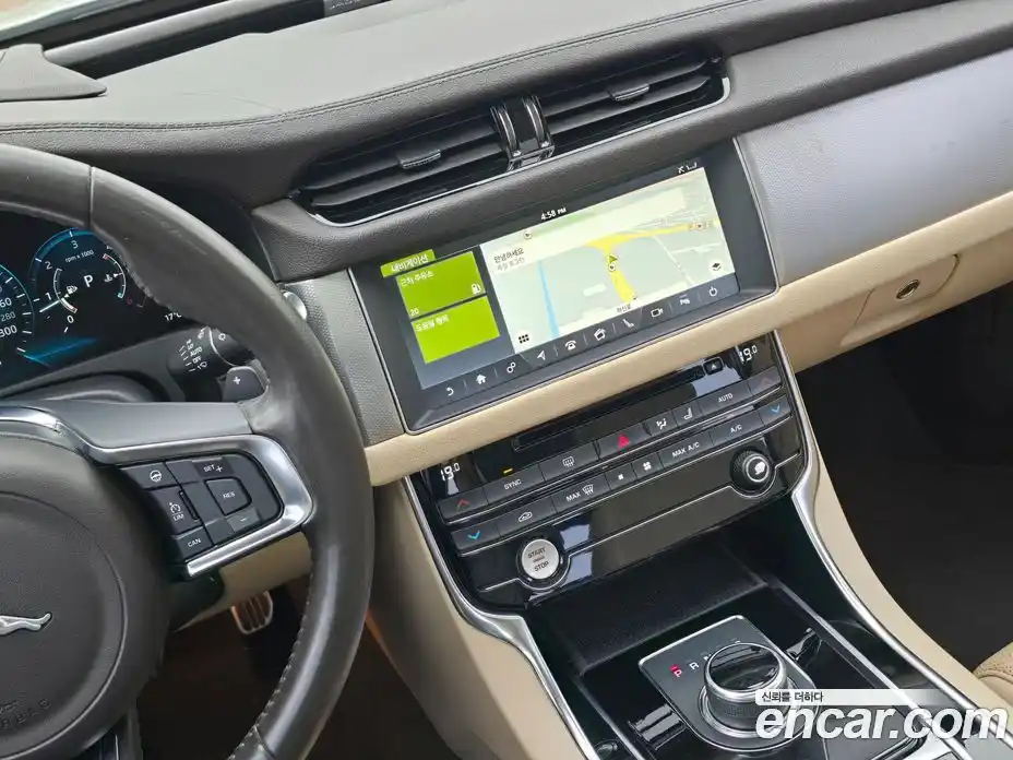 Jaguar XF 2019 2.0 гидро, фото 13