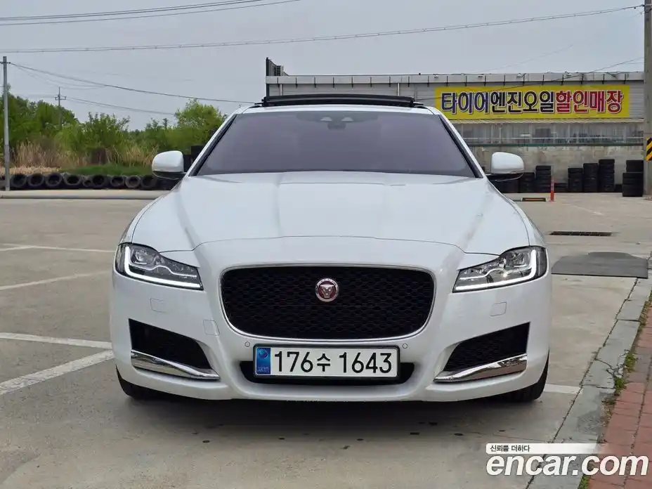 Jaguar XF 2019 2.0 гидро, фото 3