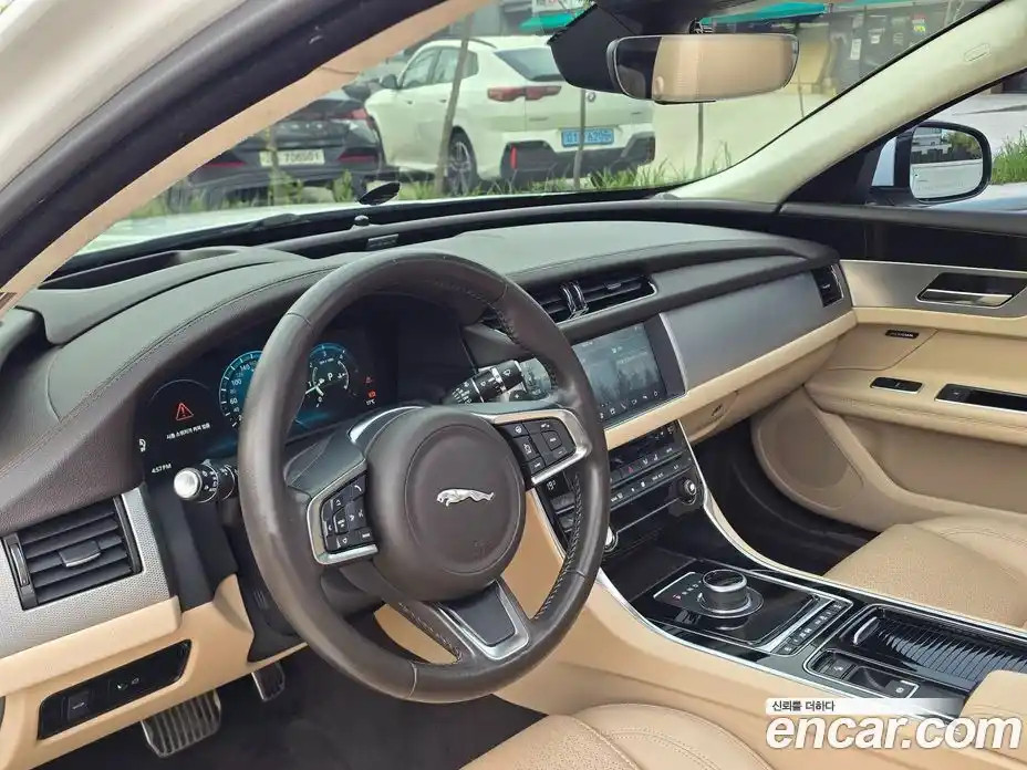 Jaguar XF 2019 2.0 гидро, фото 7