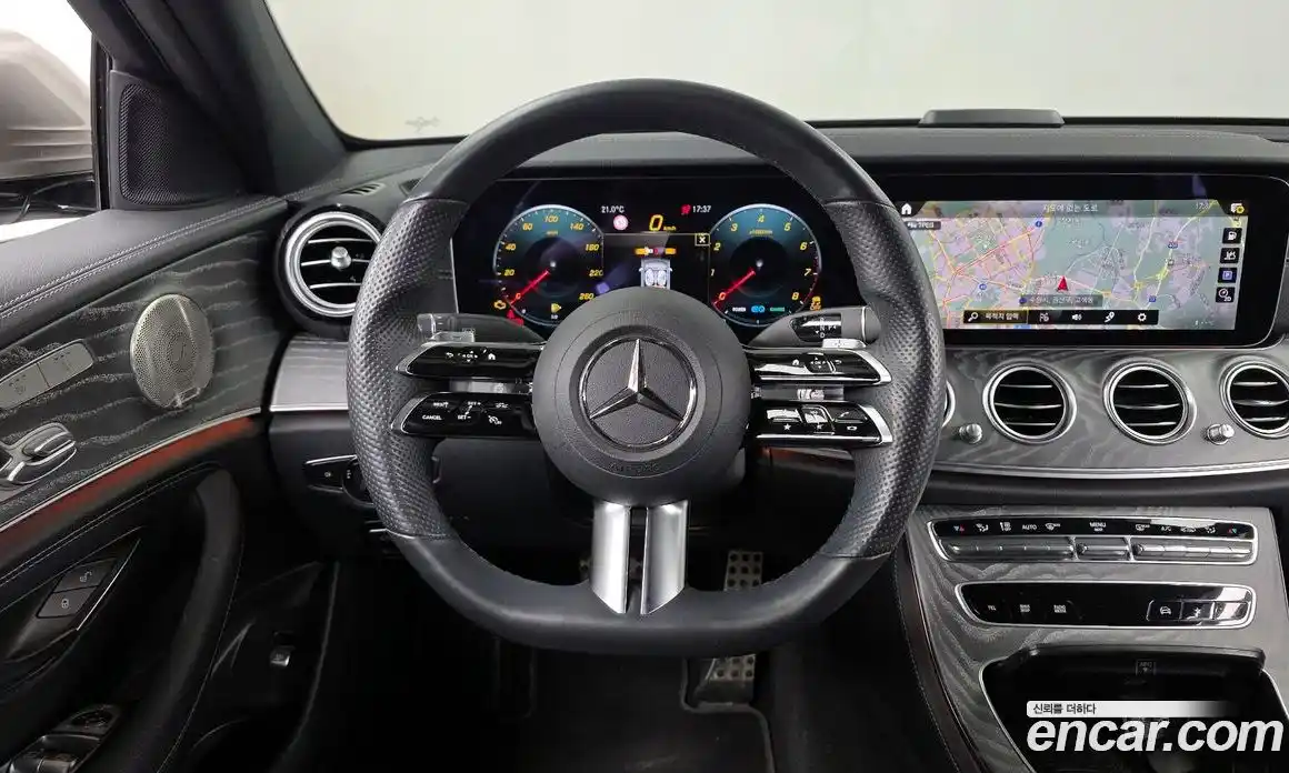 Mercedes-Benz E-Class 2022 2.0 гидро, фото 12