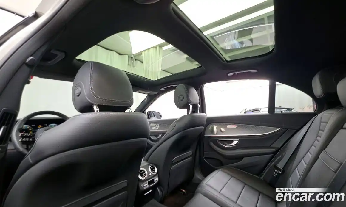 Mercedes-Benz E-Class 2022 2.0 гидро, фото 18