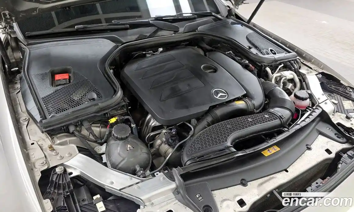 Mercedes-Benz E-Class 2022 2.0 гидро, фото 6