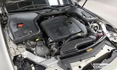 Mercedes-Benz E-Class 2022 2.0 гидро, миниатюра 6