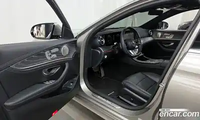 Mercedes-Benz E-Class 2022 2.0 гидро, миниатюра 10