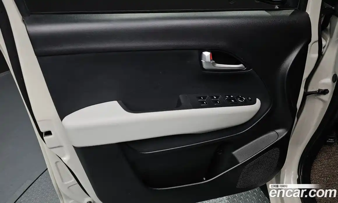 Kia Ray 2023 1.0 гидро, фото 14