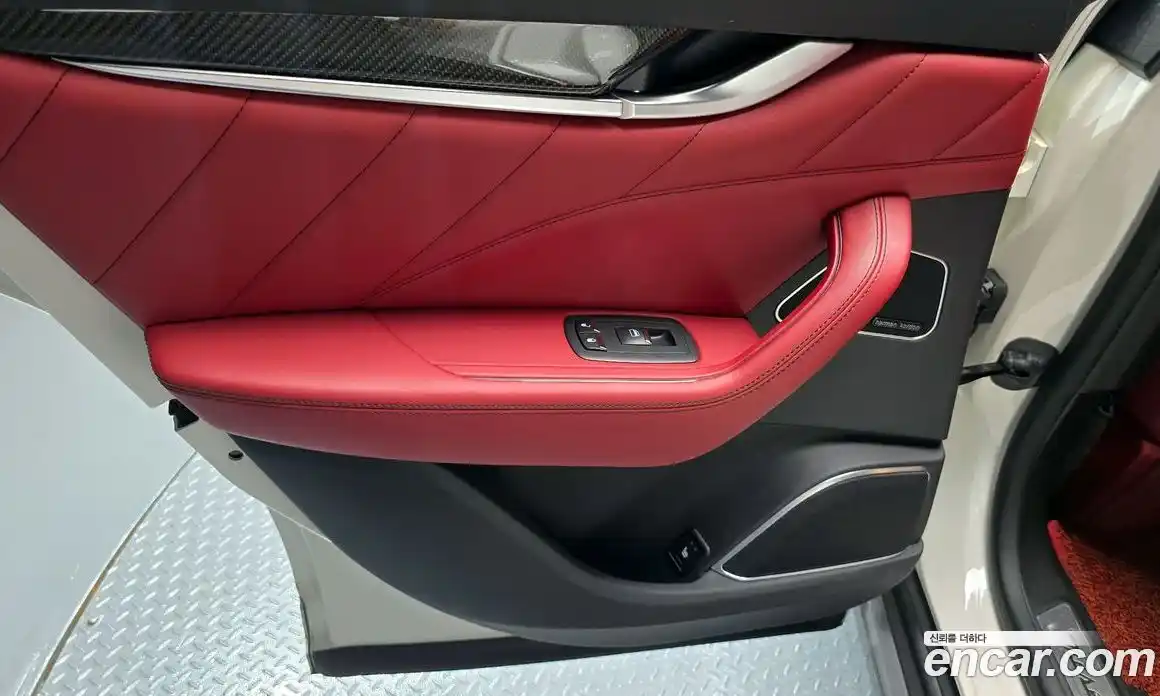Maserati Levante 2022 3.0 гидро, фото 15