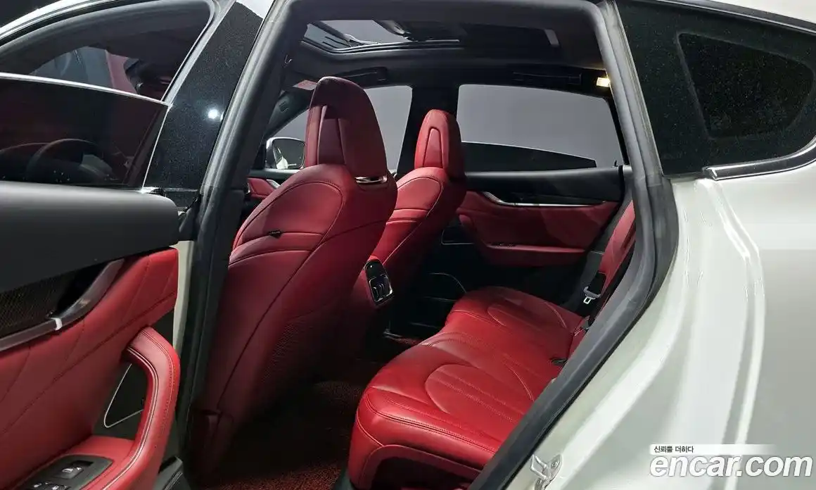 Maserati Levante 2022 3.0 гидро, фото 18